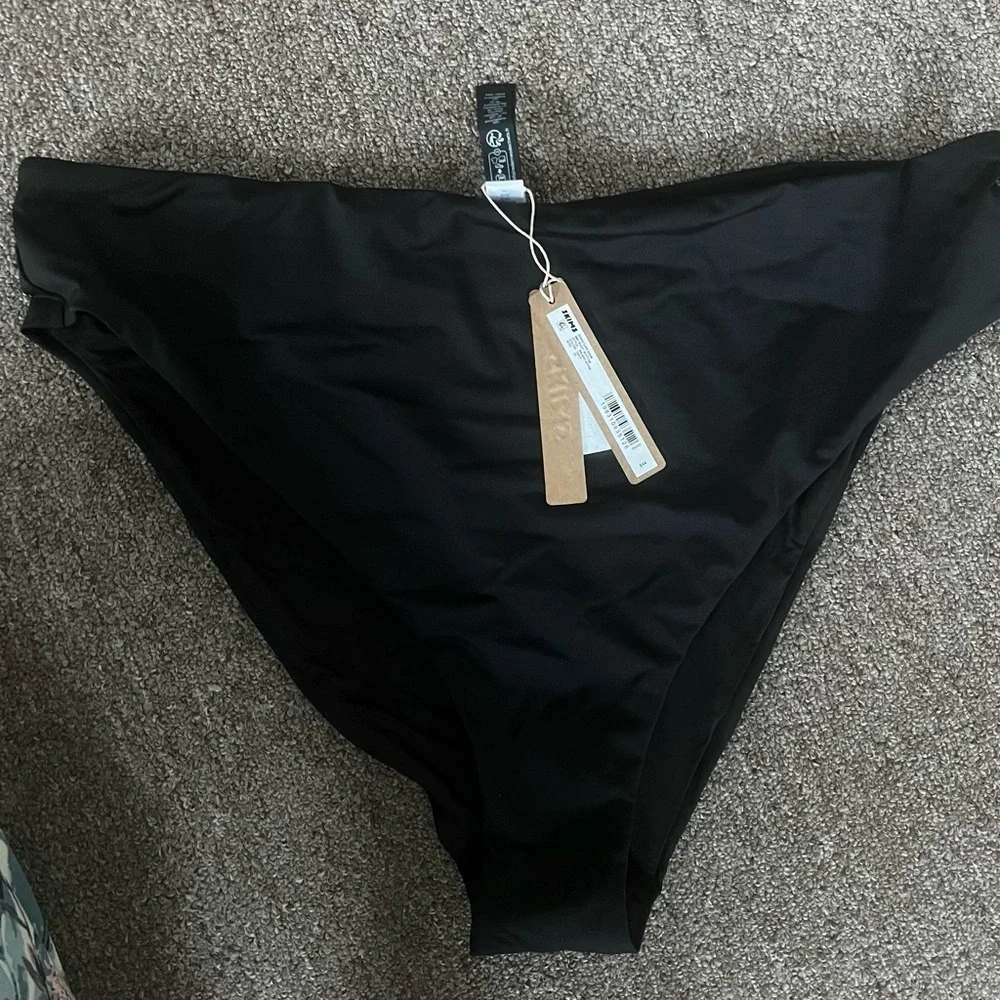 NWT SKIMS Signature Recycled‎ Swim Mid Waist Bottom Black Onyx Size 2x